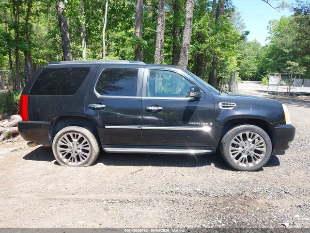 Cadillac Escalade Standard