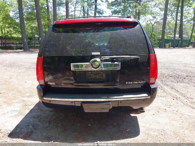Cadillac Escalade Standard