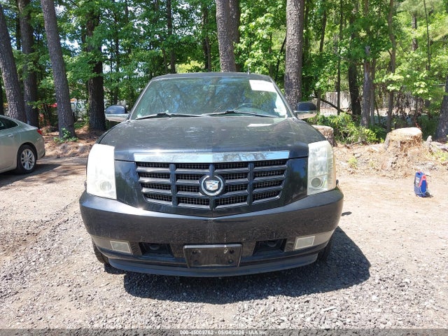 Cadillac Escalade Standard