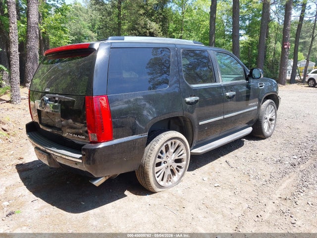 Cadillac Escalade Standard