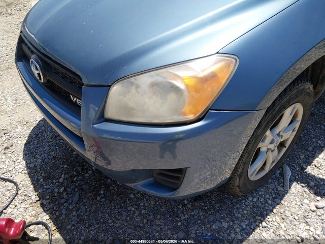Toyota RAV4 Base V6
