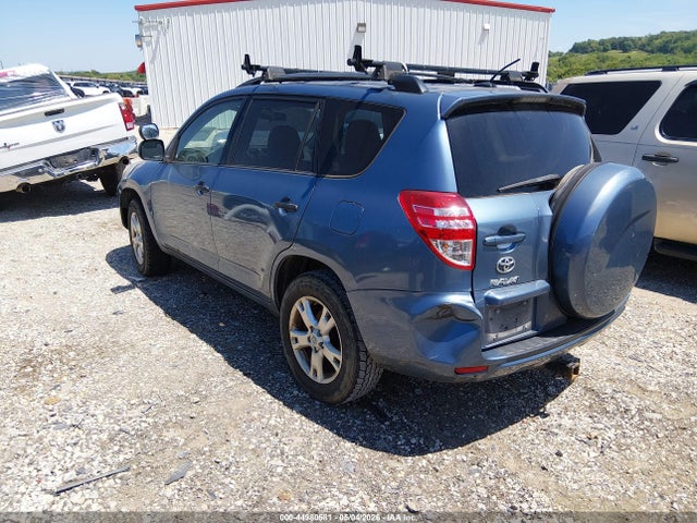 Toyota RAV4 Base V6