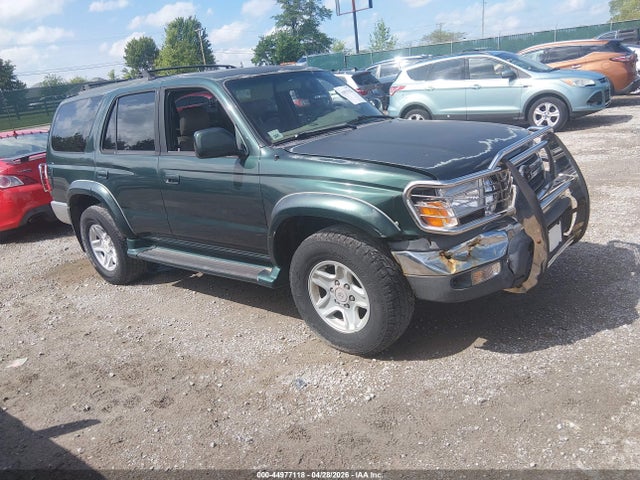 Salvage Toyota 4Runner Image