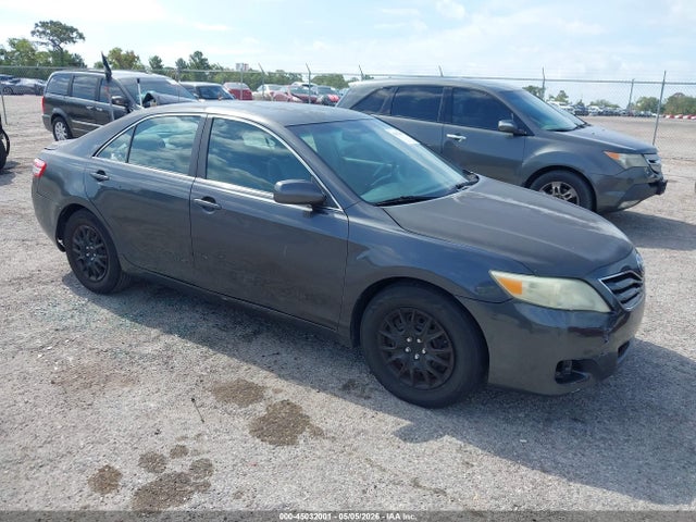 Salvage Toyota Camry Image