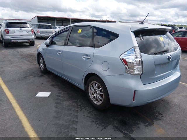 Toyota Prius v Two