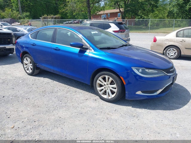 Salvage Chrysler 200 Image