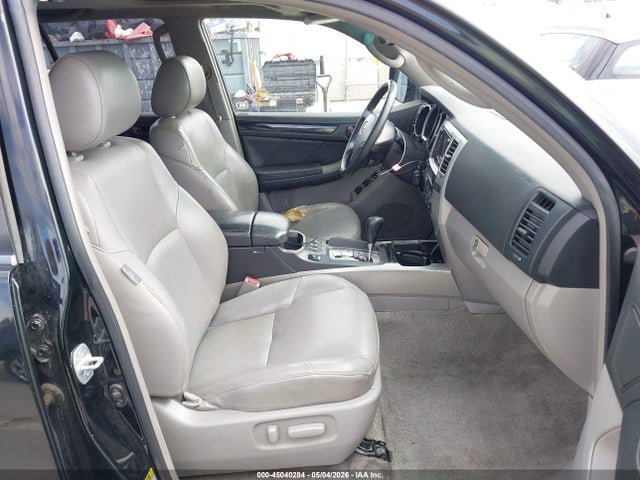 Toyota 4Runner Limited V6