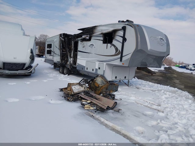 Salvage Open Range Rv 5th Wheel Image