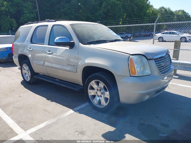 Salvage GMC Yukon Image
