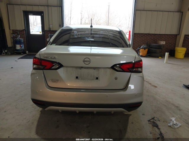 Nissan Versa 1.6 S