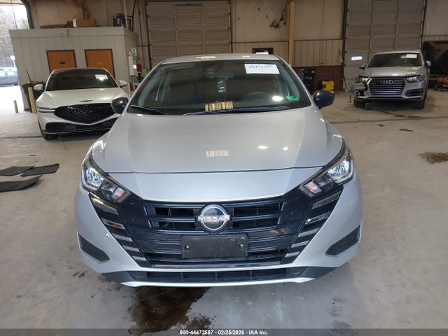 Nissan Versa 1.6 S