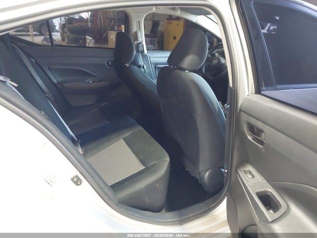 Nissan Versa 1.6 S