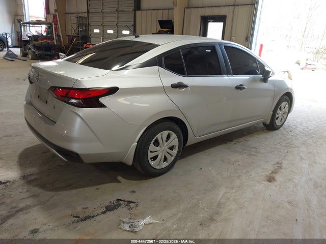 Nissan Versa 1.6 S
