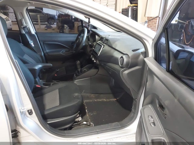 Nissan Versa 1.6 S