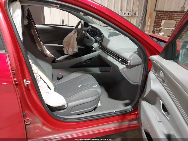 Hyundai ELANTRA Sel