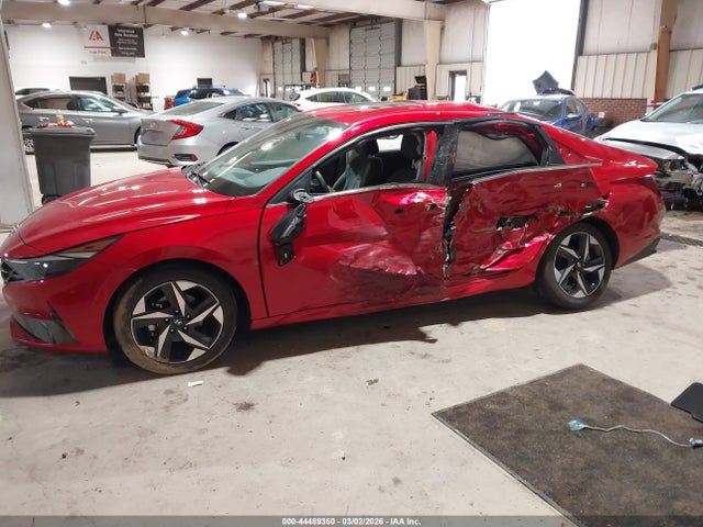 Hyundai ELANTRA Sel