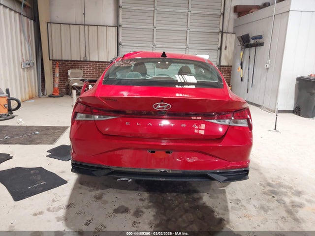 Hyundai ELANTRA Sel