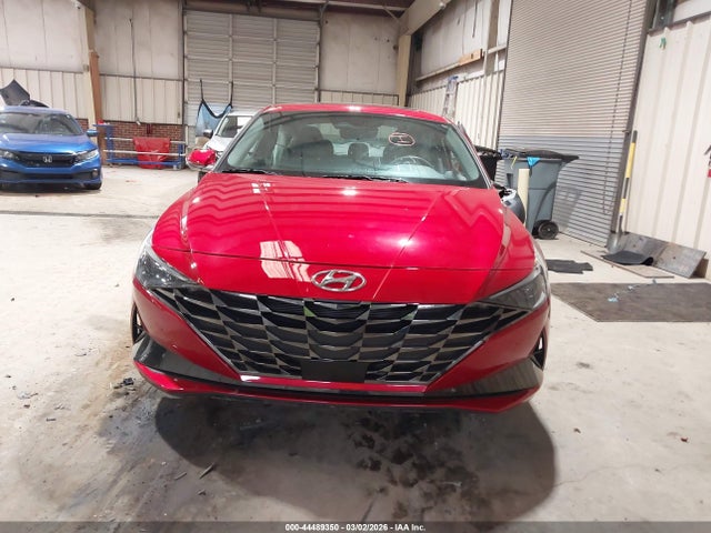 Hyundai ELANTRA Sel