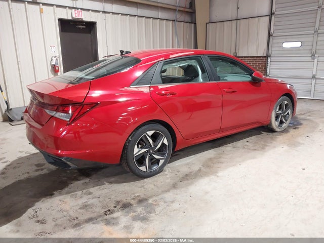 Hyundai ELANTRA Sel