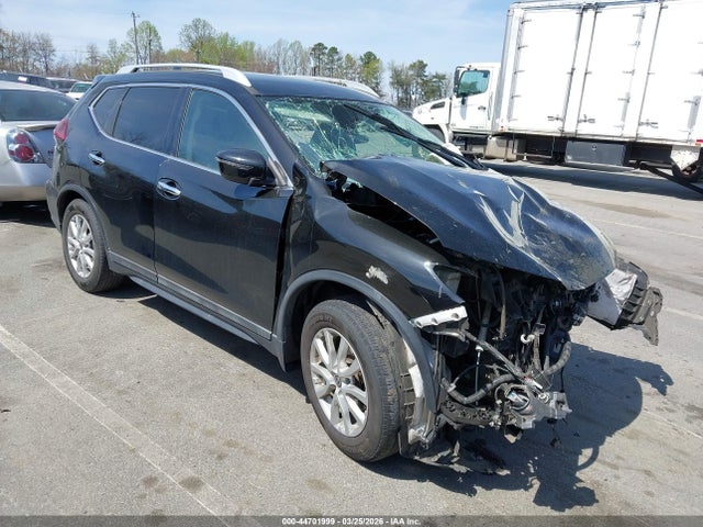 Salvage Nissan Rogue Image