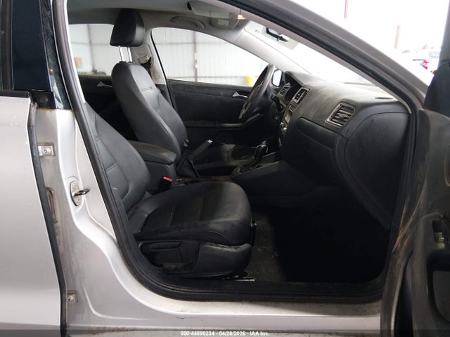 Volkswagen Jetta 2.5l Se