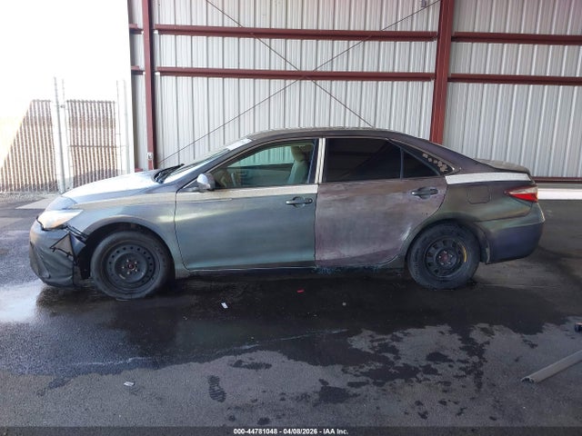 Toyota Camry Le