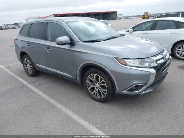 Salvage Mitsubishi Outlander Image