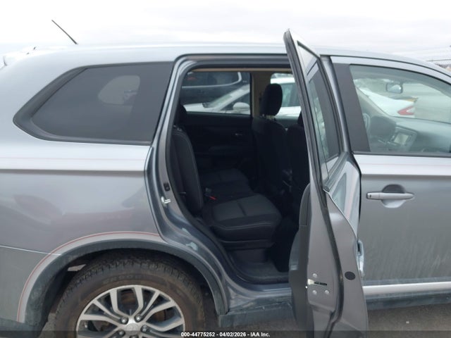 Mitsubishi Outlander Se