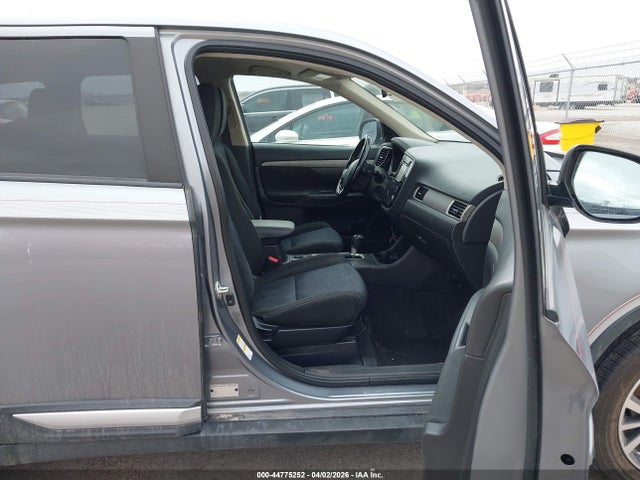 Mitsubishi Outlander Se