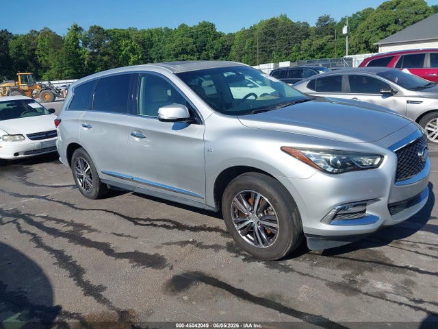 Salvage INFINITI Qx Image