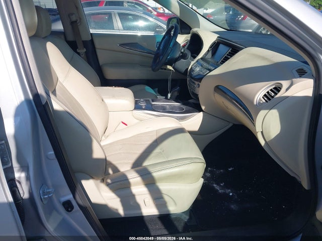 INFINITI Qx