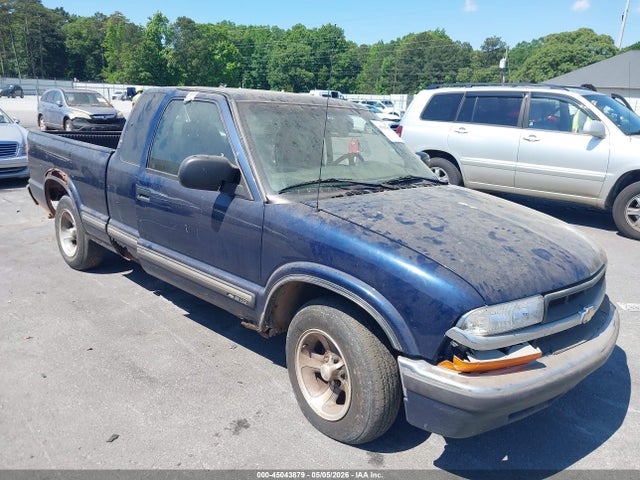 Salvage Chevrolet S-10 Image