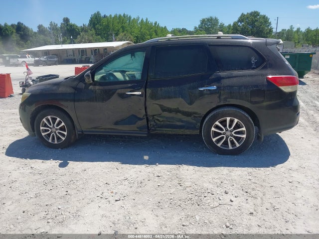 Nissan Pathfinder Sv