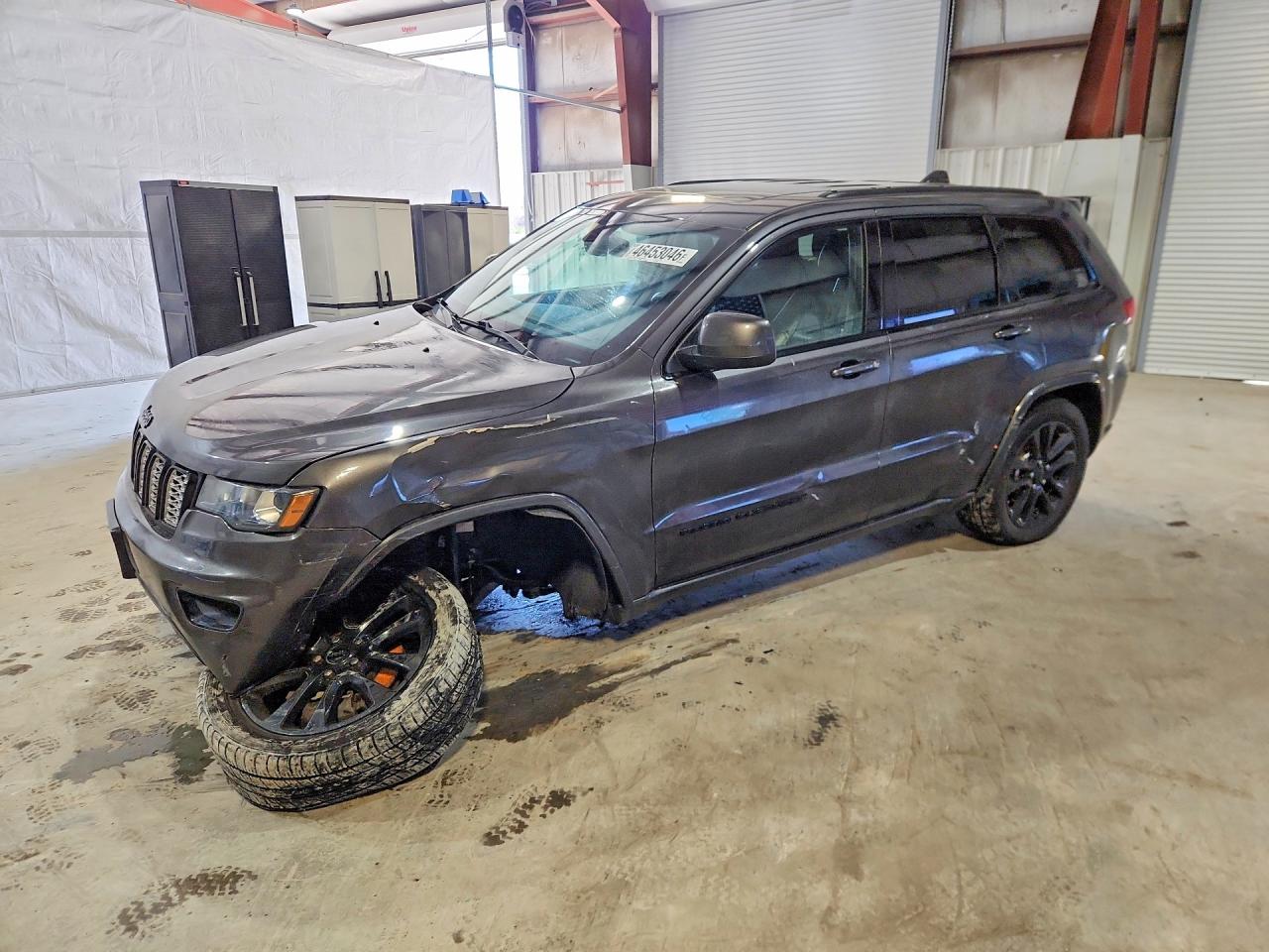 Salvage Jeep Cherokee Image