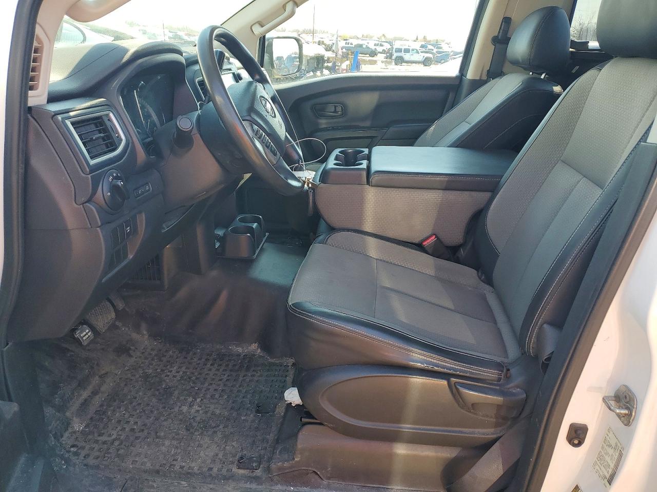 Nissan Titan S