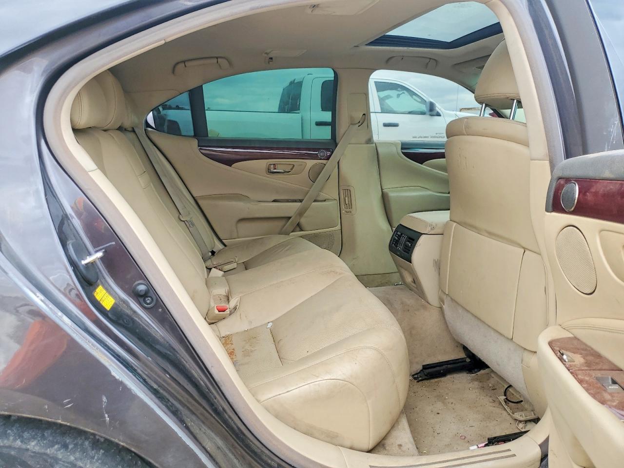 Lexus LS 460