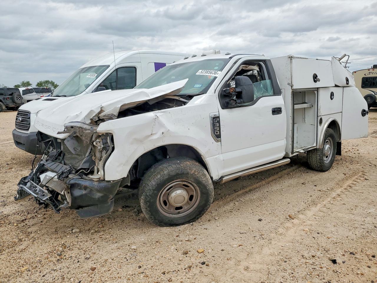 Salvage Ford F-350 Image