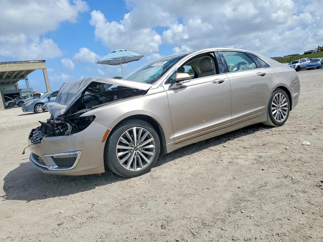 Salvage Lincoln MKZ Image