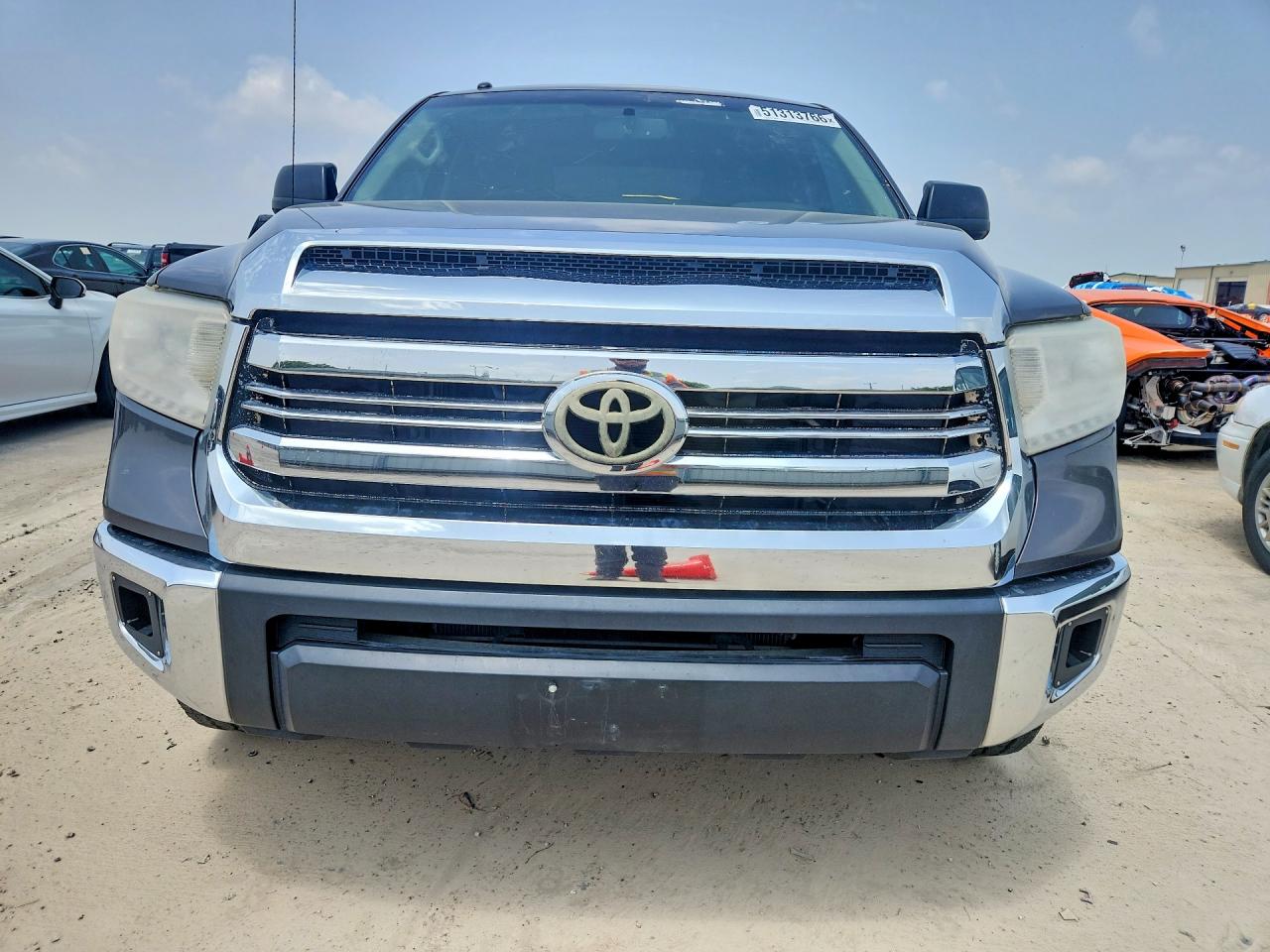 Toyota Tundra Crewmax Sr5
