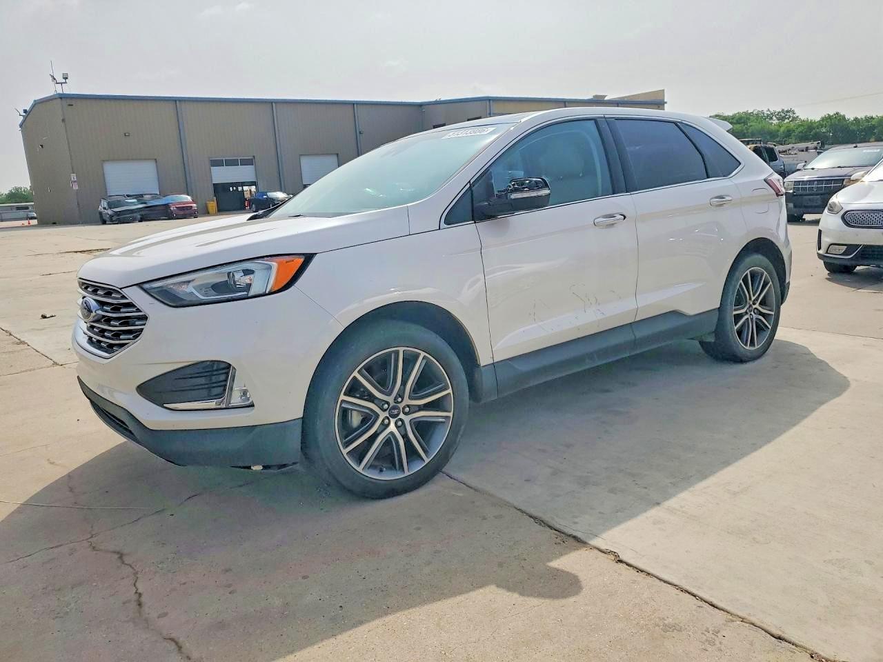 Salvage Ford Edge Image