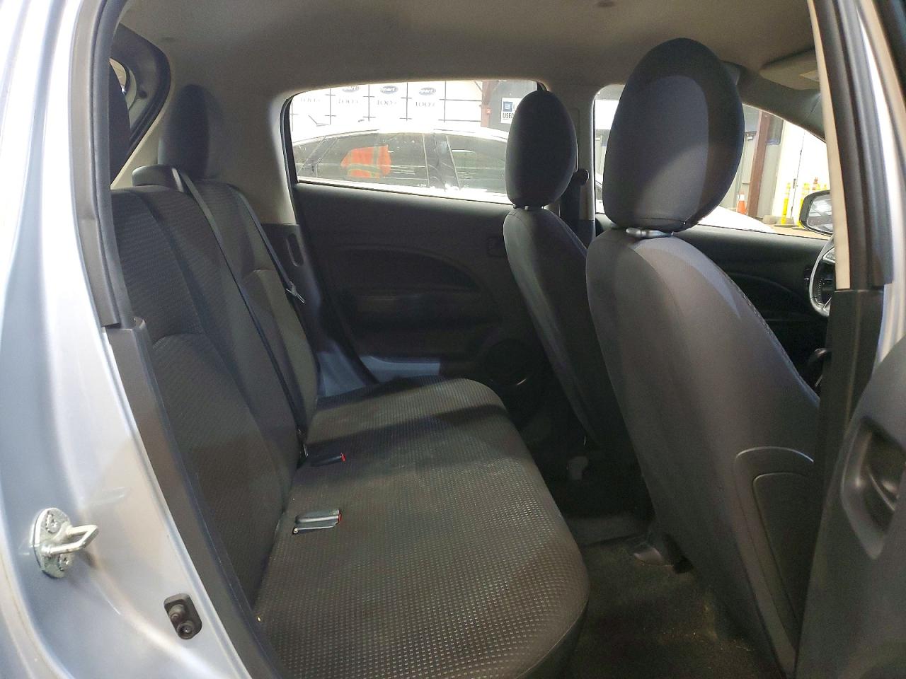Mitsubishi Mirage Es