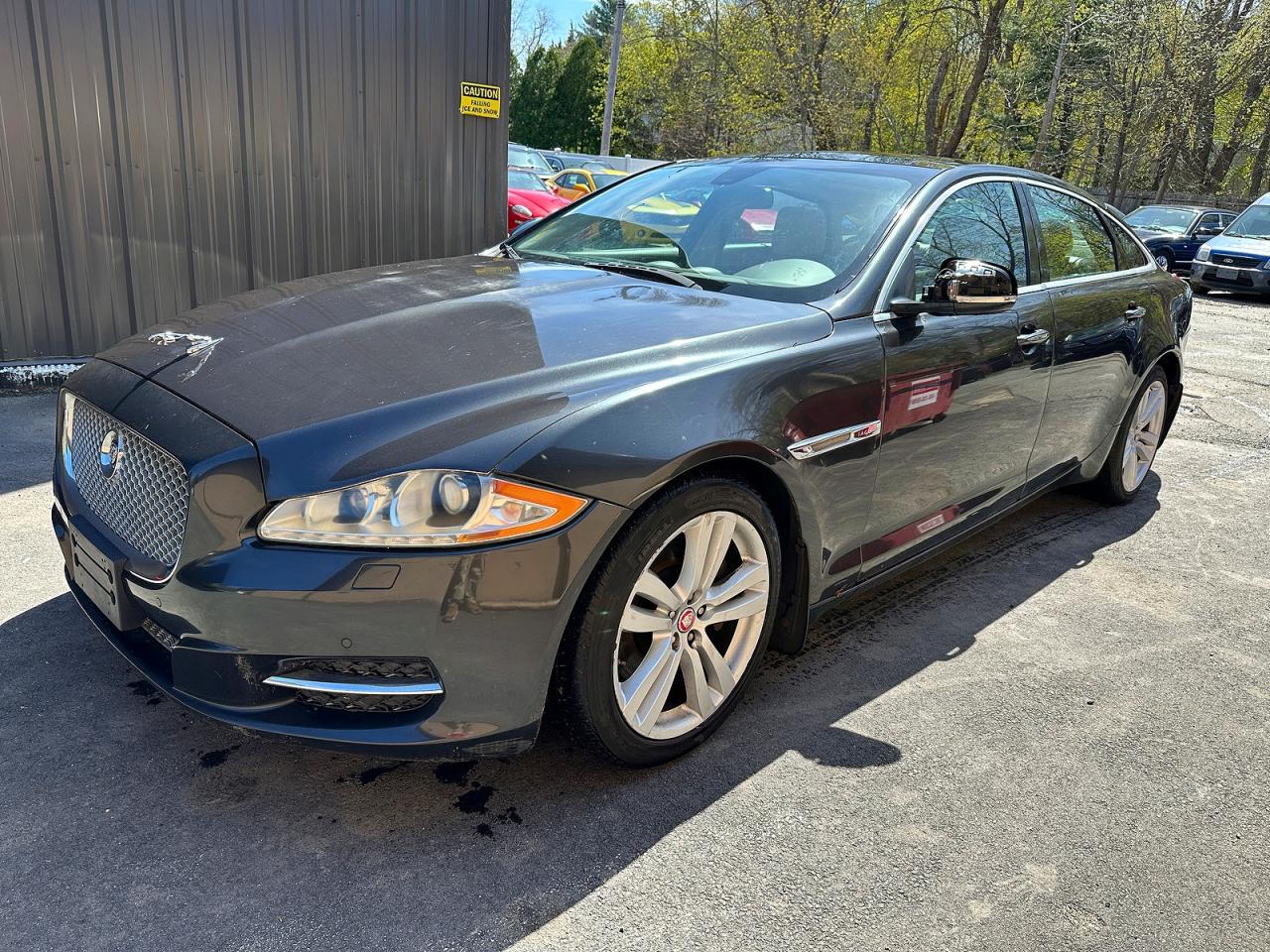 Jaguar XJ