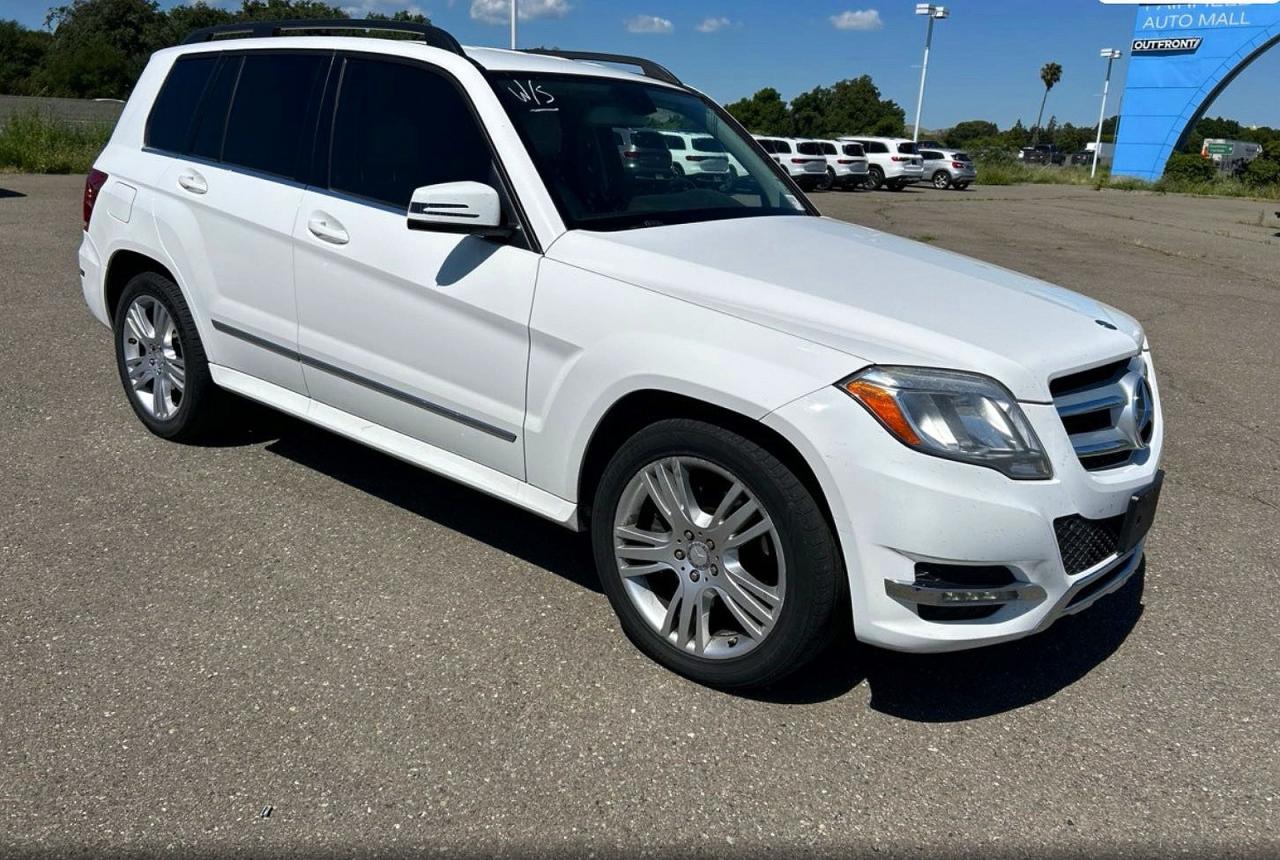 Salvage Mercedes-Benz GLK Image