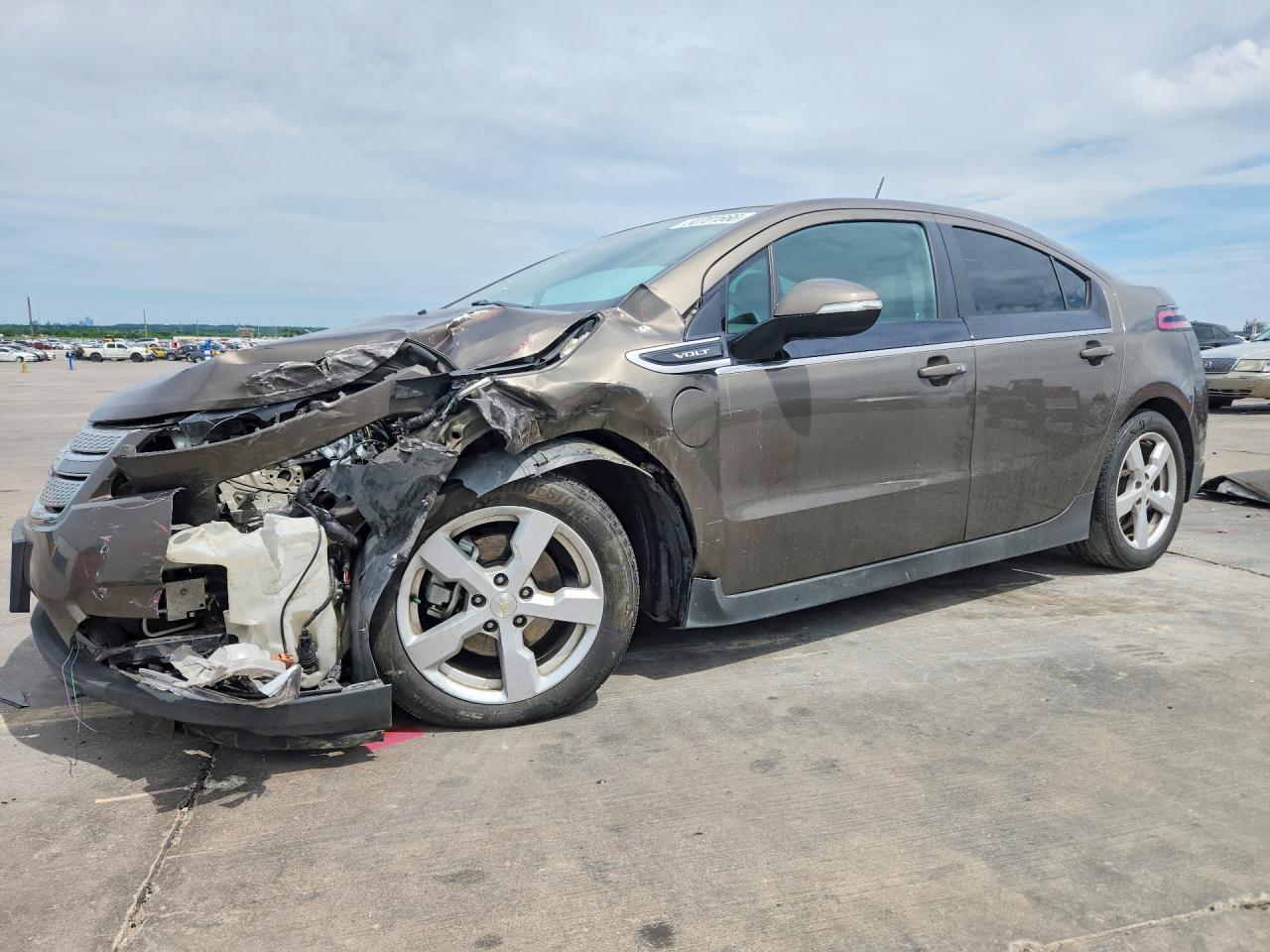 Salvage Chevrolet Volt Image