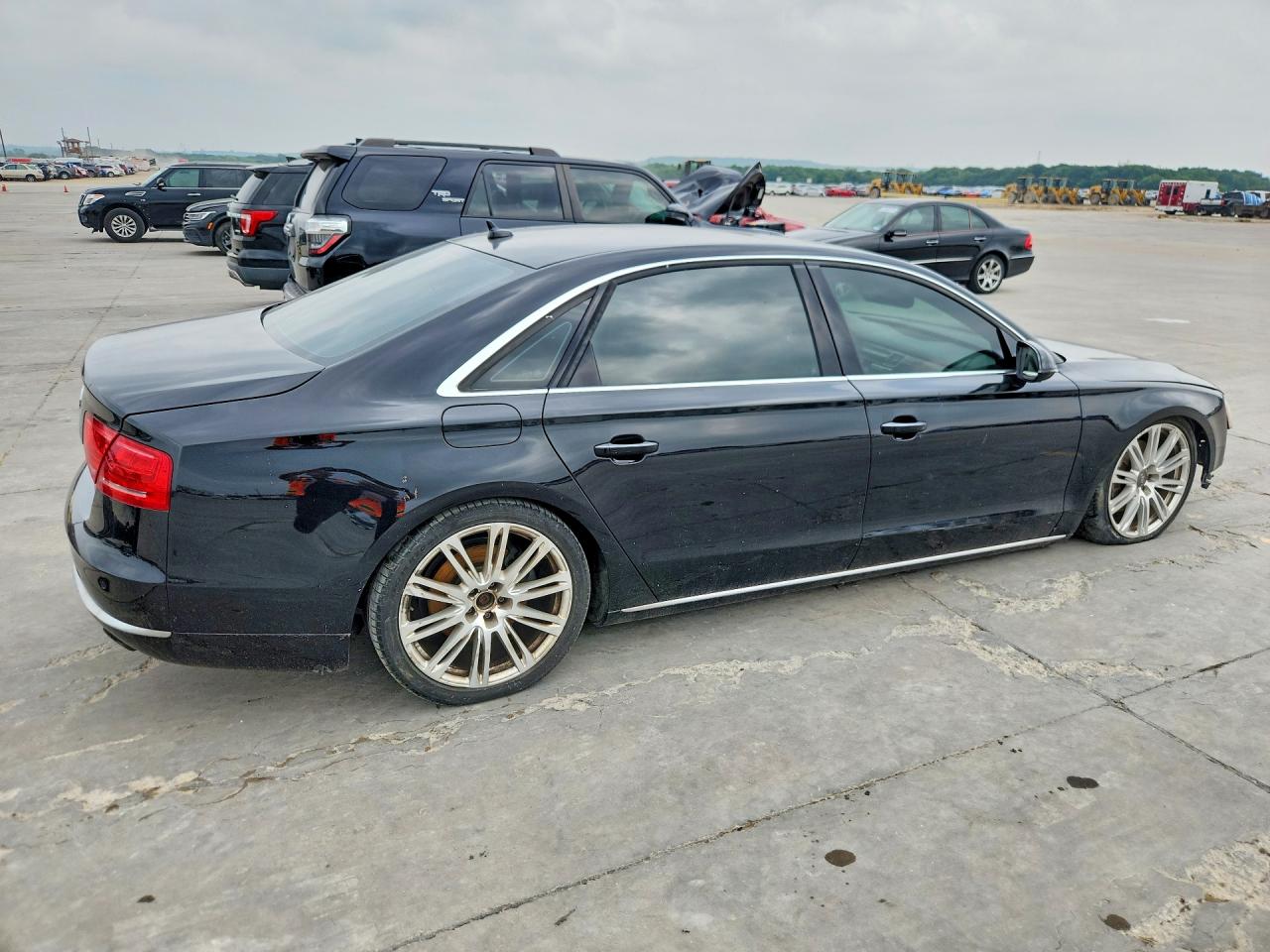 Audi A8 L Quattro