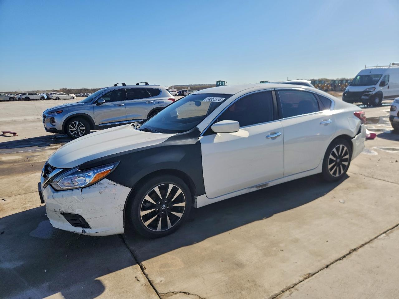 Salvage Nissan Altima Image
