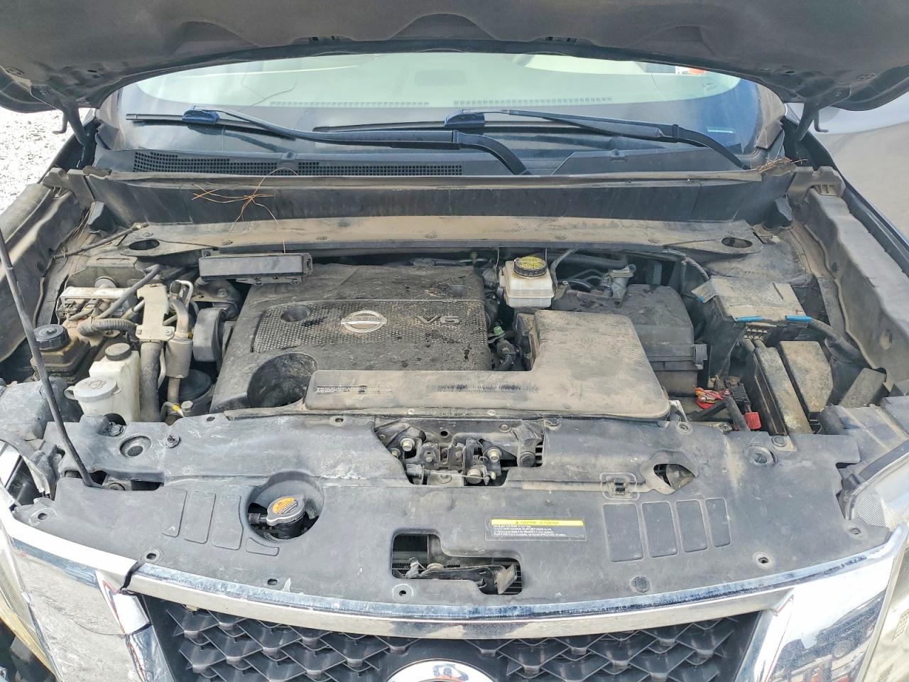 Nissan Pathfinder S