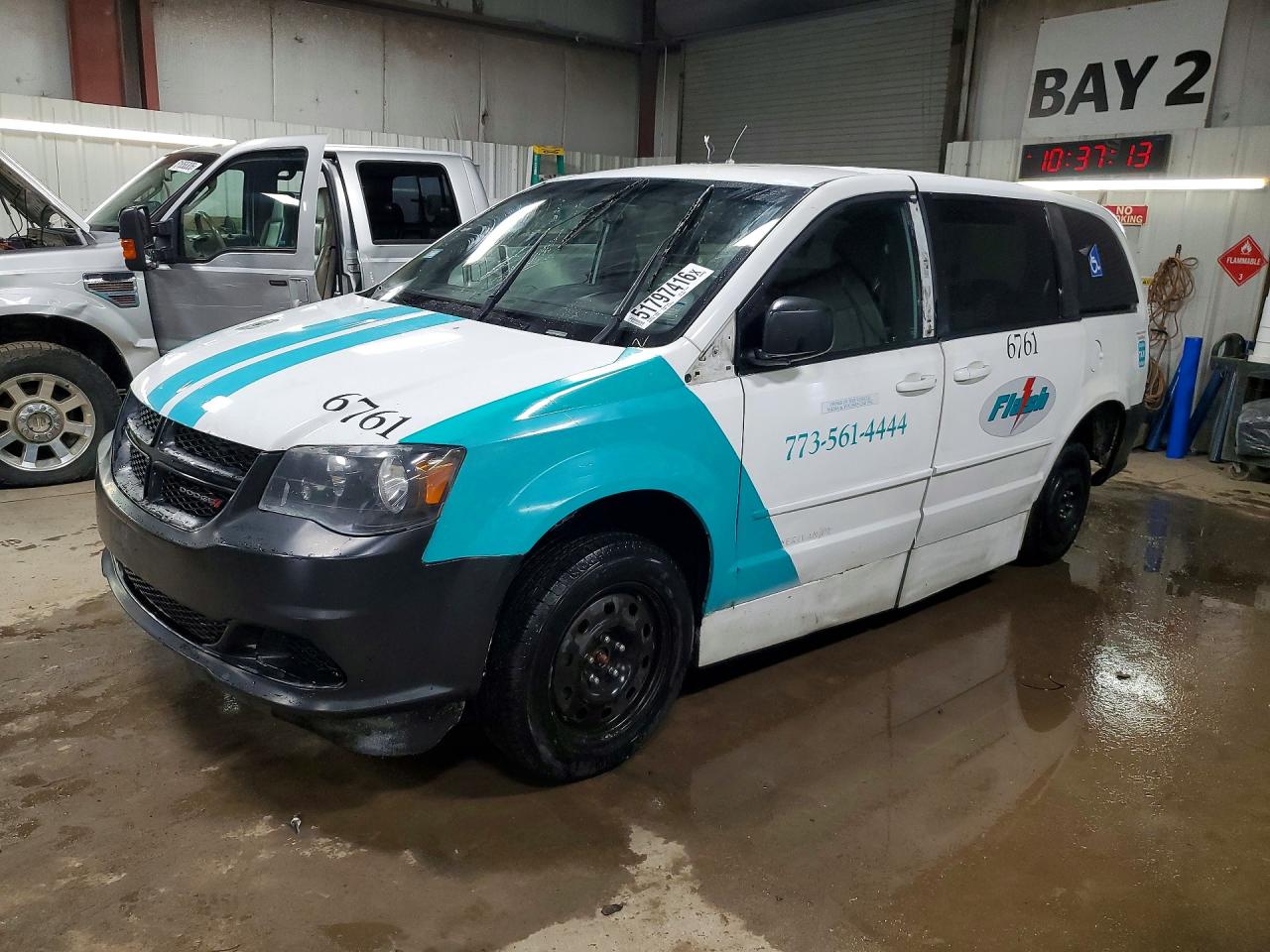 Salvage Dodge Caravan Image