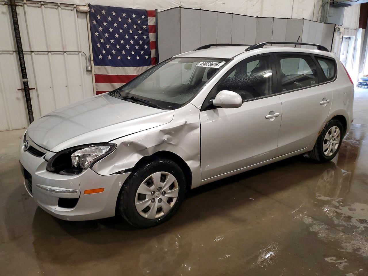 Salvage Hyundai ELANTRA Image