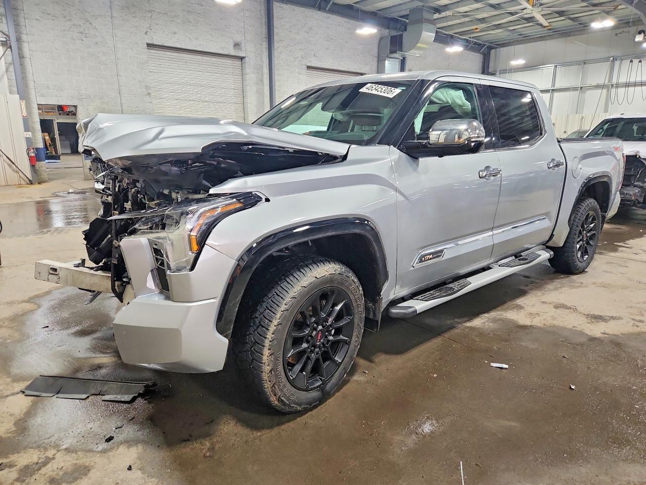 Salvage Toyota Tundra Image